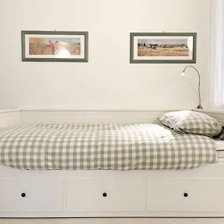 Casina Del Sale In Centro Apartment
